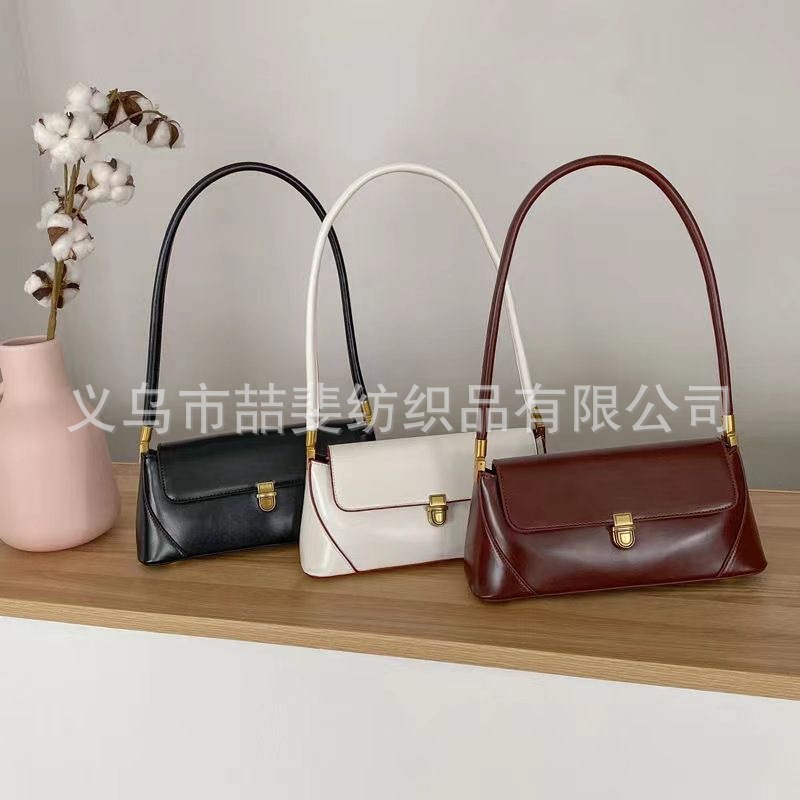 2024 Summer New Fashion Simple Single Shoulder Underarm Quilted Women's Bag Trendy High-Texture Baguette Bag - Thumbnail 4