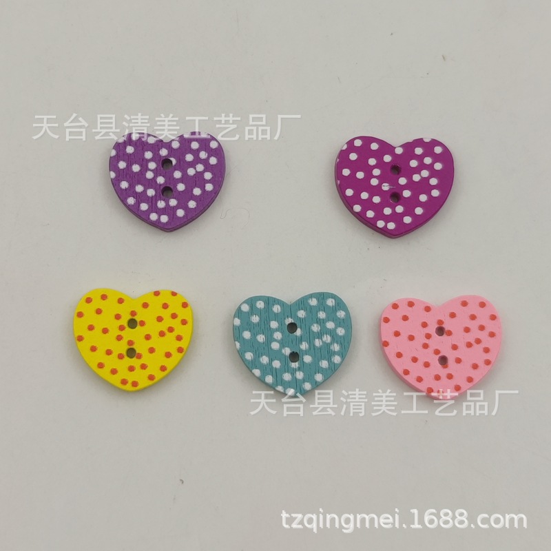 Botón de amor de lunares de impresión en color de 17mm Botón de impresión de corazón de lunares de color 100 piezas por paquete