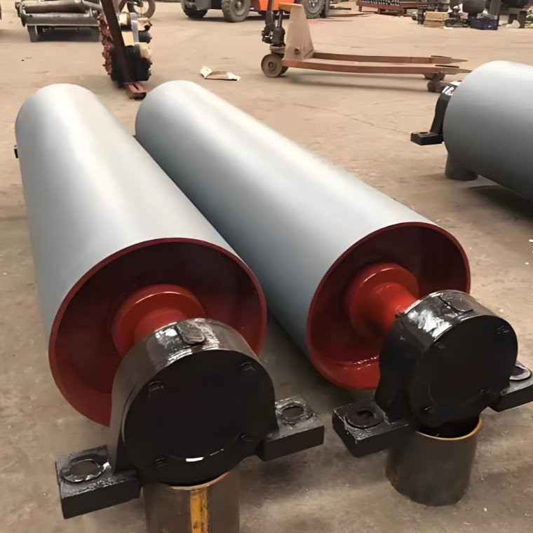 Minería de transmisión rodillo de revestimiento de pegamento máquina de cinturón rodillo eléctrico transportador rodillo de redirección de superficie lisa fábrica de rodillos