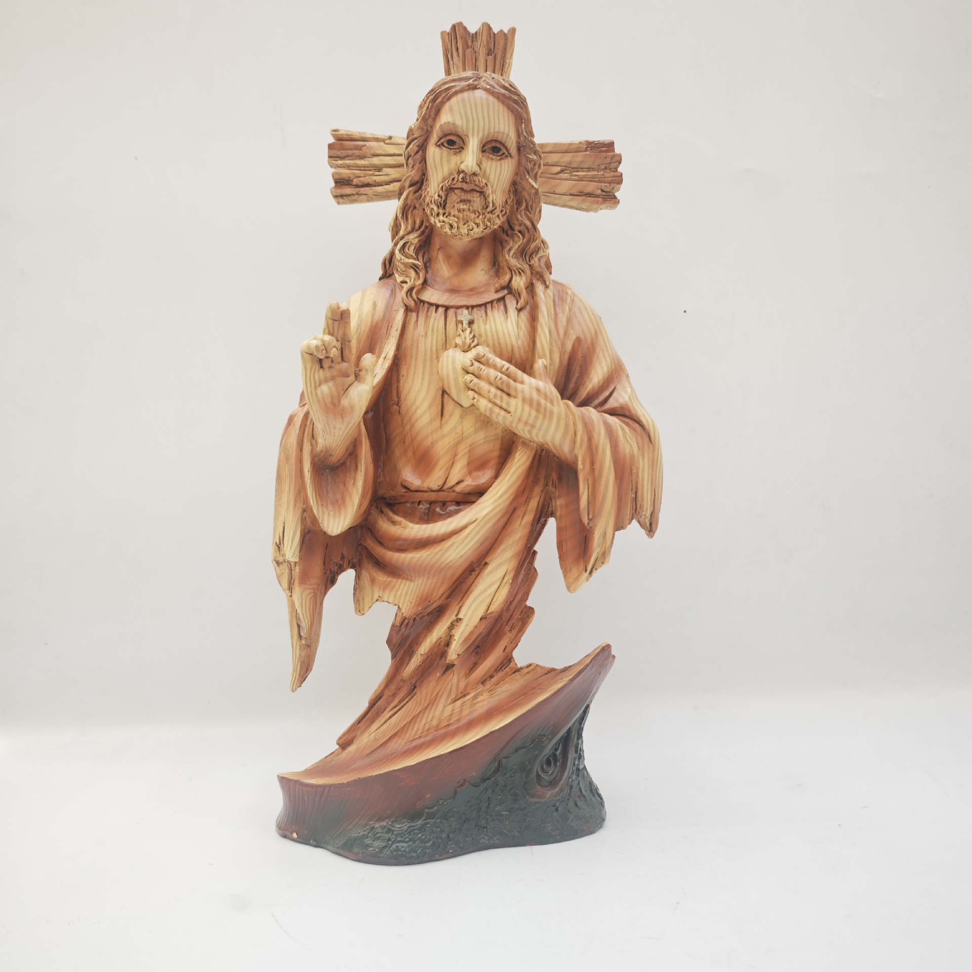 跨境礼品教堂树脂装饰摆件圣家人物雕像圣诞节创意镂空木刻色摆件