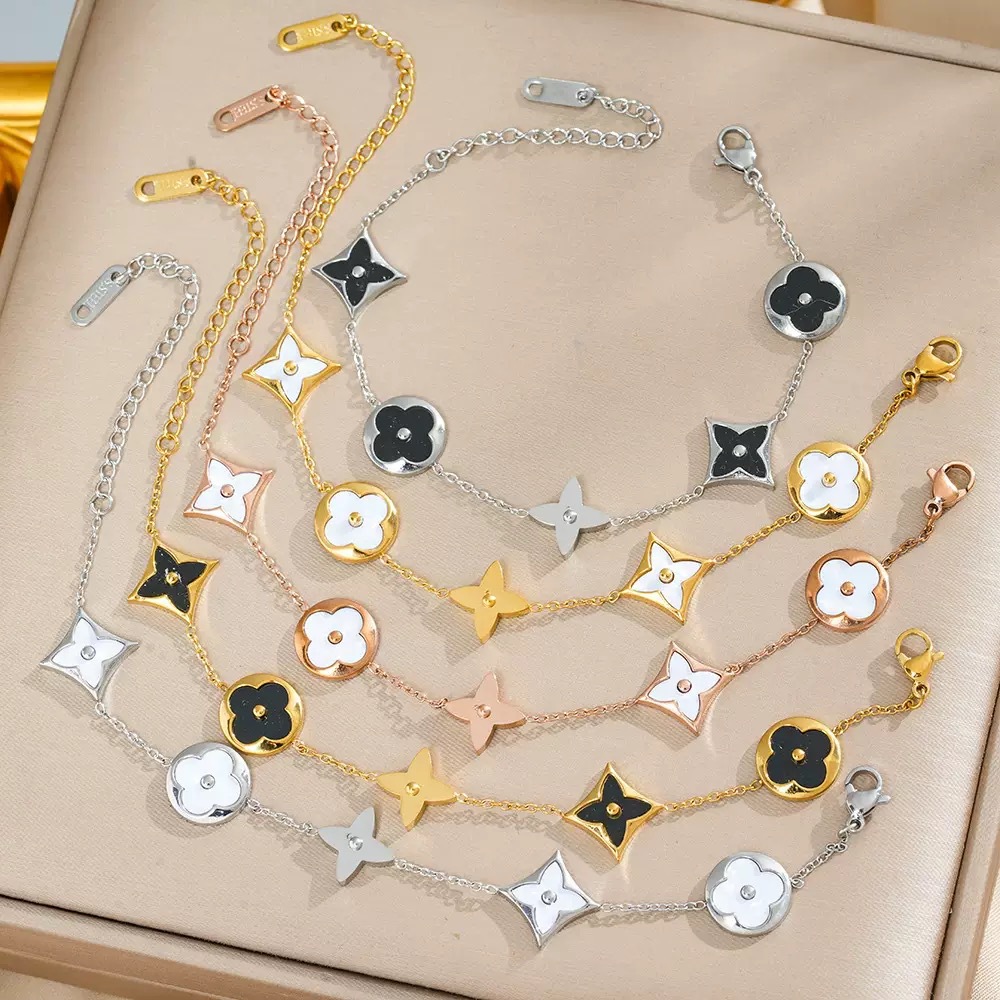 Square elegant fashionable universal bracelet
