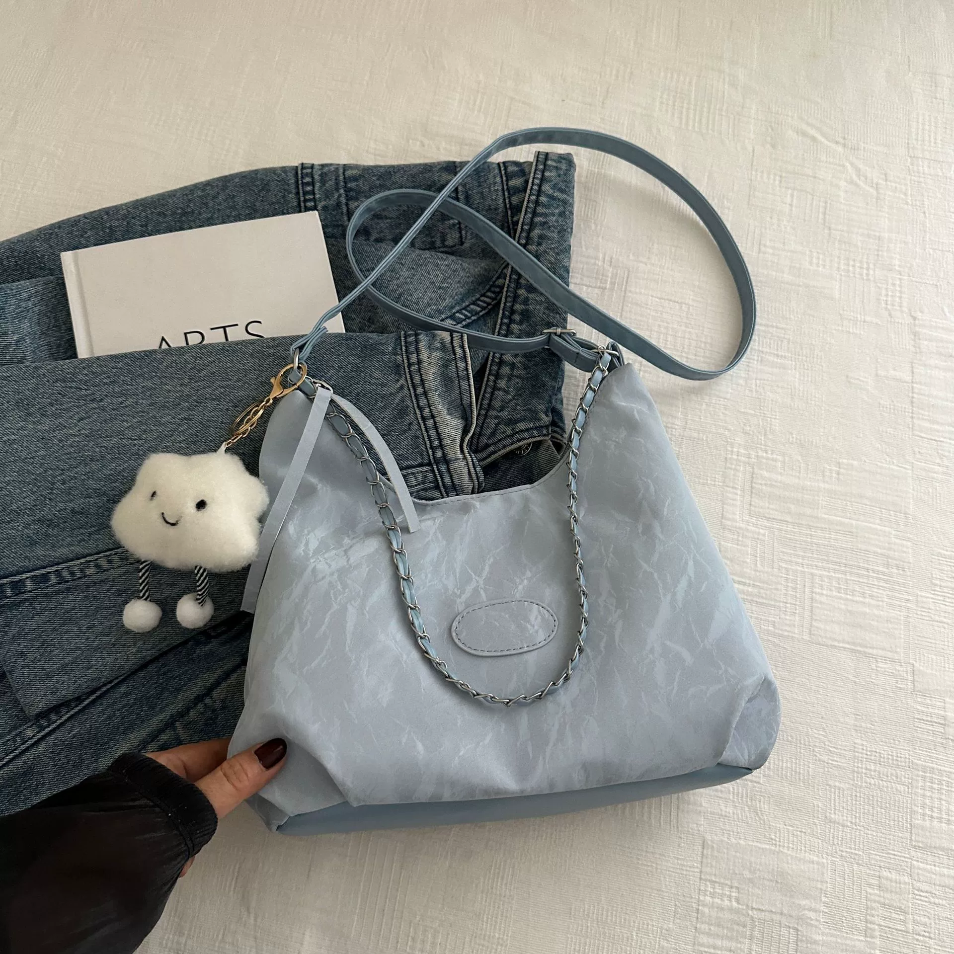 Capacious shoulder bag for students, summer chain, one-shoulder bag
