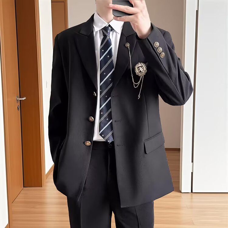 검은색