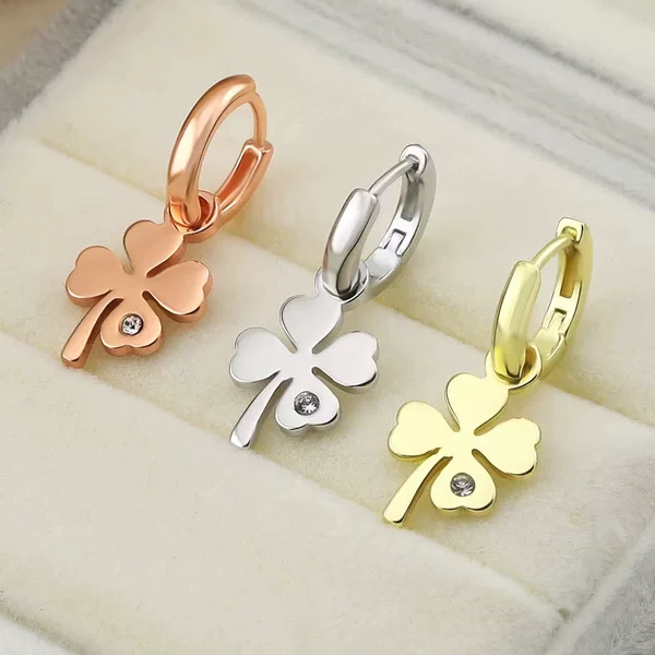 Minimalist Titanium Steel Four-Leaf Clover Earrings Trendy Fashion Stainless Steel Plated with 18K Real Gold Lucky Clover Ear Clips Ear Accessories