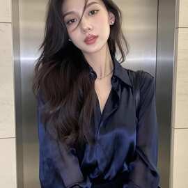 时尚轻熟风绝美蓝色Polo领长袖衬衫女秋季款洋气百搭通勤宽松衬衣