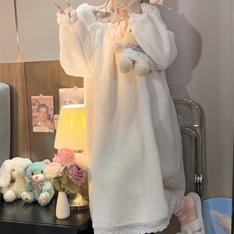 Dulce franela princesa estilo pijamas camisón de las mujeres vestido de longitud media lindo estilo coreano suelto de lana de coral cálido homewear