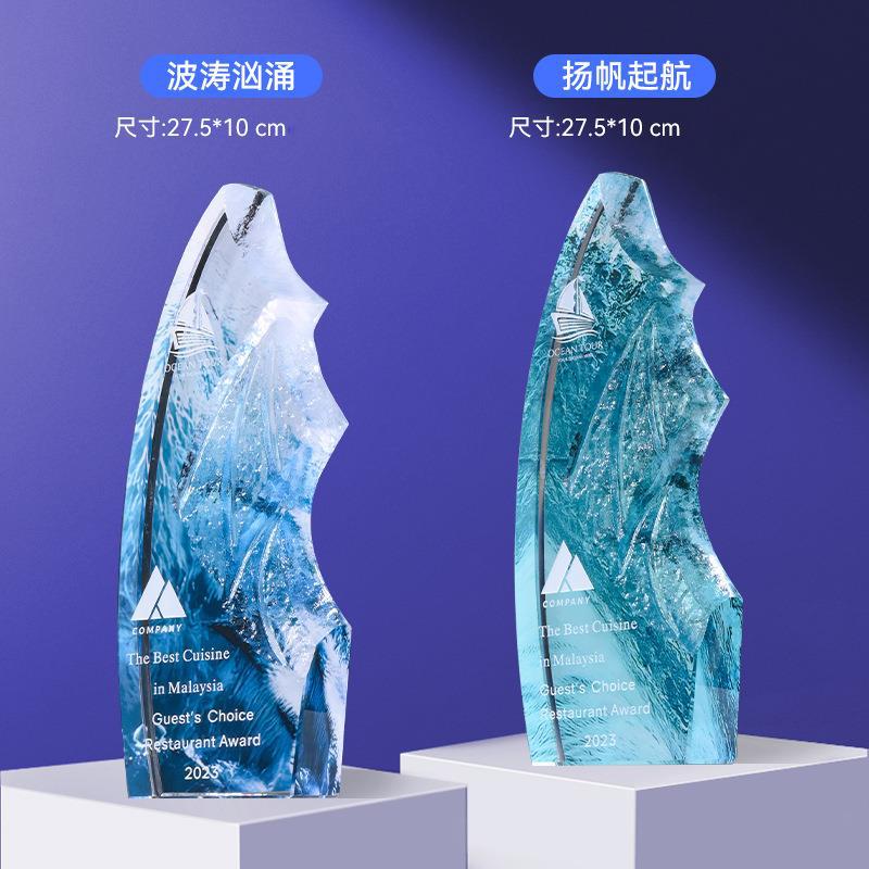 Trofeos de cristal coloridos personalizados metales de alta calidad creativos de resina de pentacos excelentes empleados medalla de grabación ordenada chapado en oro