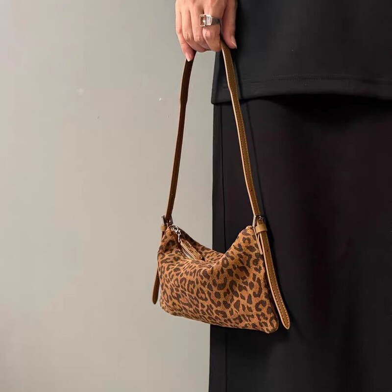 Fashion Leopard Print Phone Bag Cowhide Suede New Women's Bag High-End Retro Versatile Genuine Leather Crossbody Bag Trendy