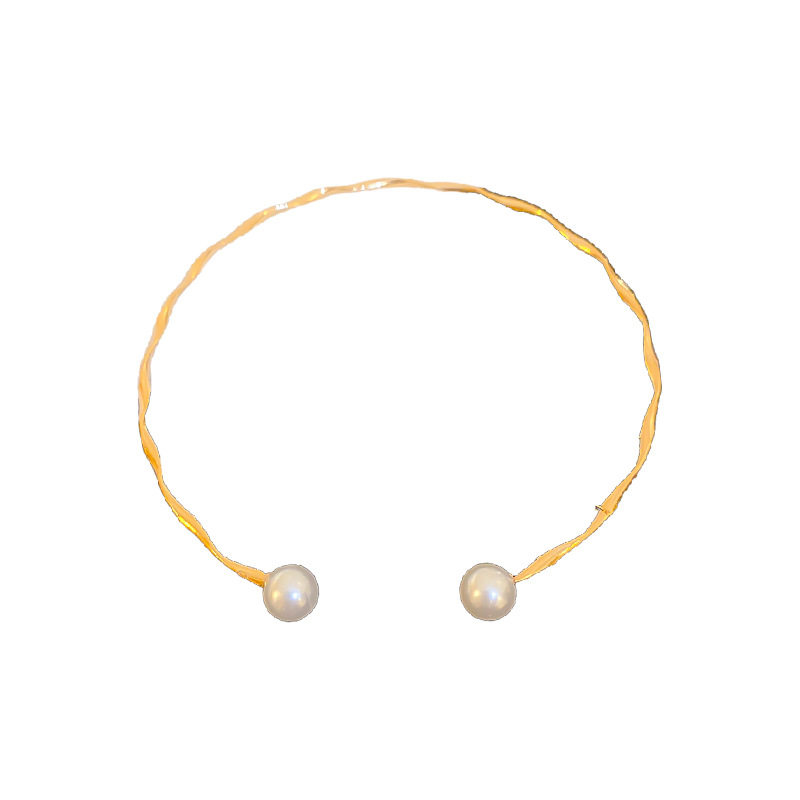 Simple sensación de metal ondulado imitación de perlas collar de apertura geométrica personalidad temperamento de alta sensación collar adornamiento de mujer