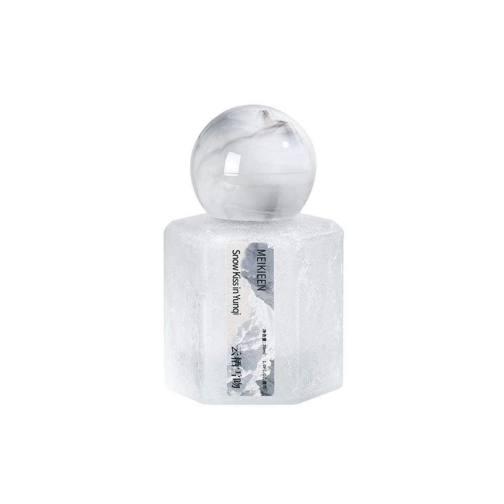 Red en vivo popularidad explosivo Yunxi Nieve Kiss Perfume 30ml damas perfumes duraderos fragancias ligeras fragancias Zen fabricante de citas