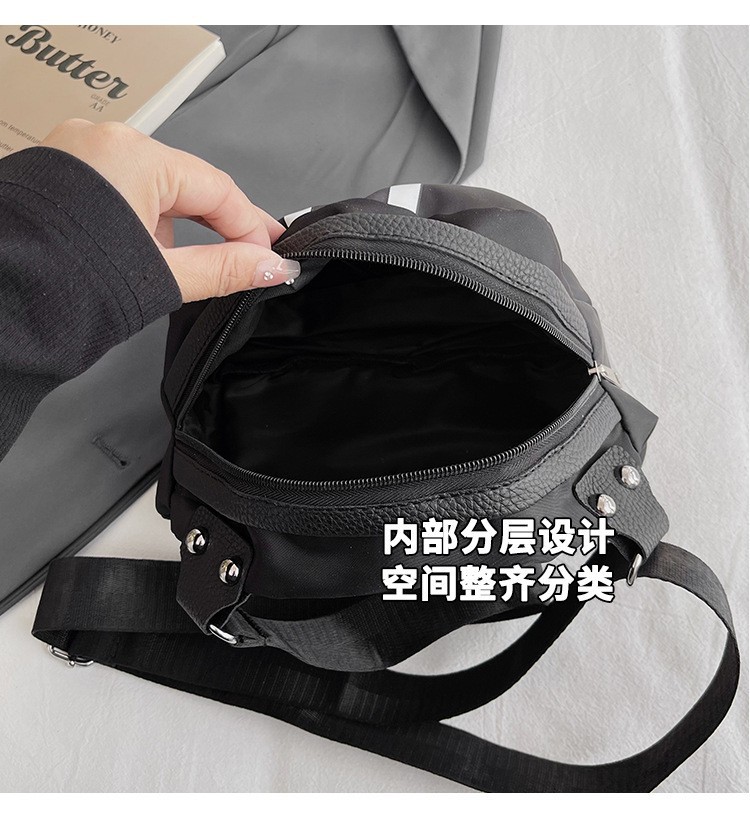 The 2024 new stylish and simple crossbody bag, a large-capacity versatile single-shoulder bag, is popular among students. The three-bar chest bag is selling well undefined