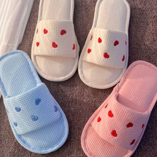 儿童拖鞋2025新款春秋女童爱心室内家居防滑软底宝宝卡通棉布拖鞋