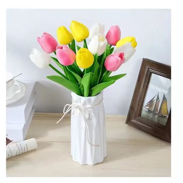 Fábrica directa de venta al por mayor de flores de tulipas de imitación de flores de mano decoración floral de boda