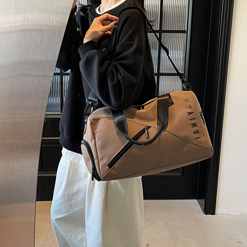 Trend sports bag for men and women