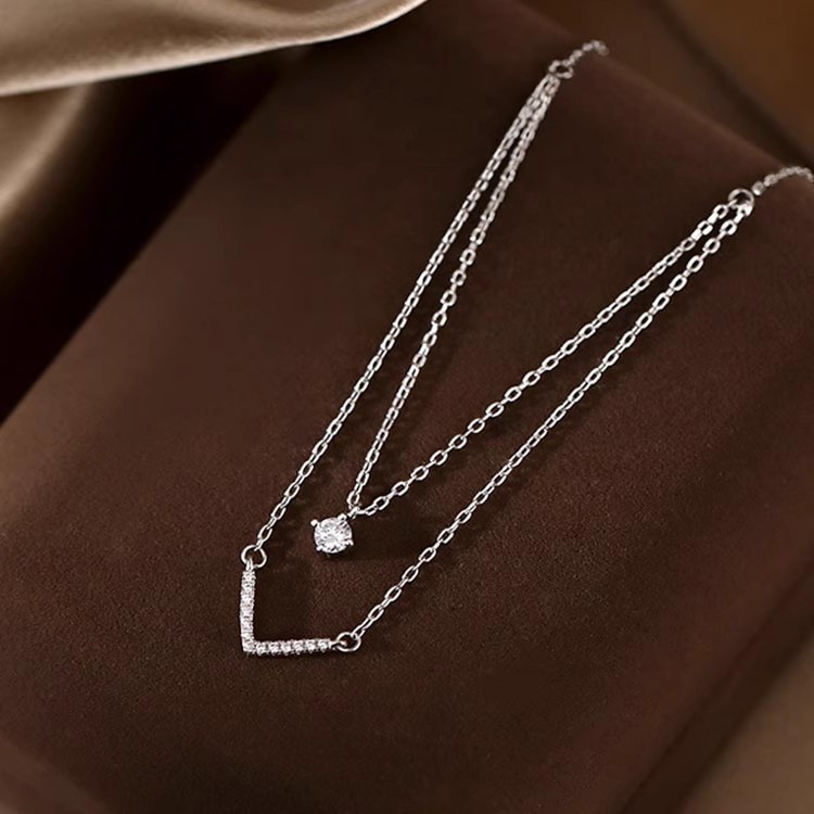 Collier double rang en argent 925 plaqué orné de zircon en forme de V pour femme, luxe discret, simplicité et élégance, allure haut de gamme, nouveauté tendance 2026_voghion.com