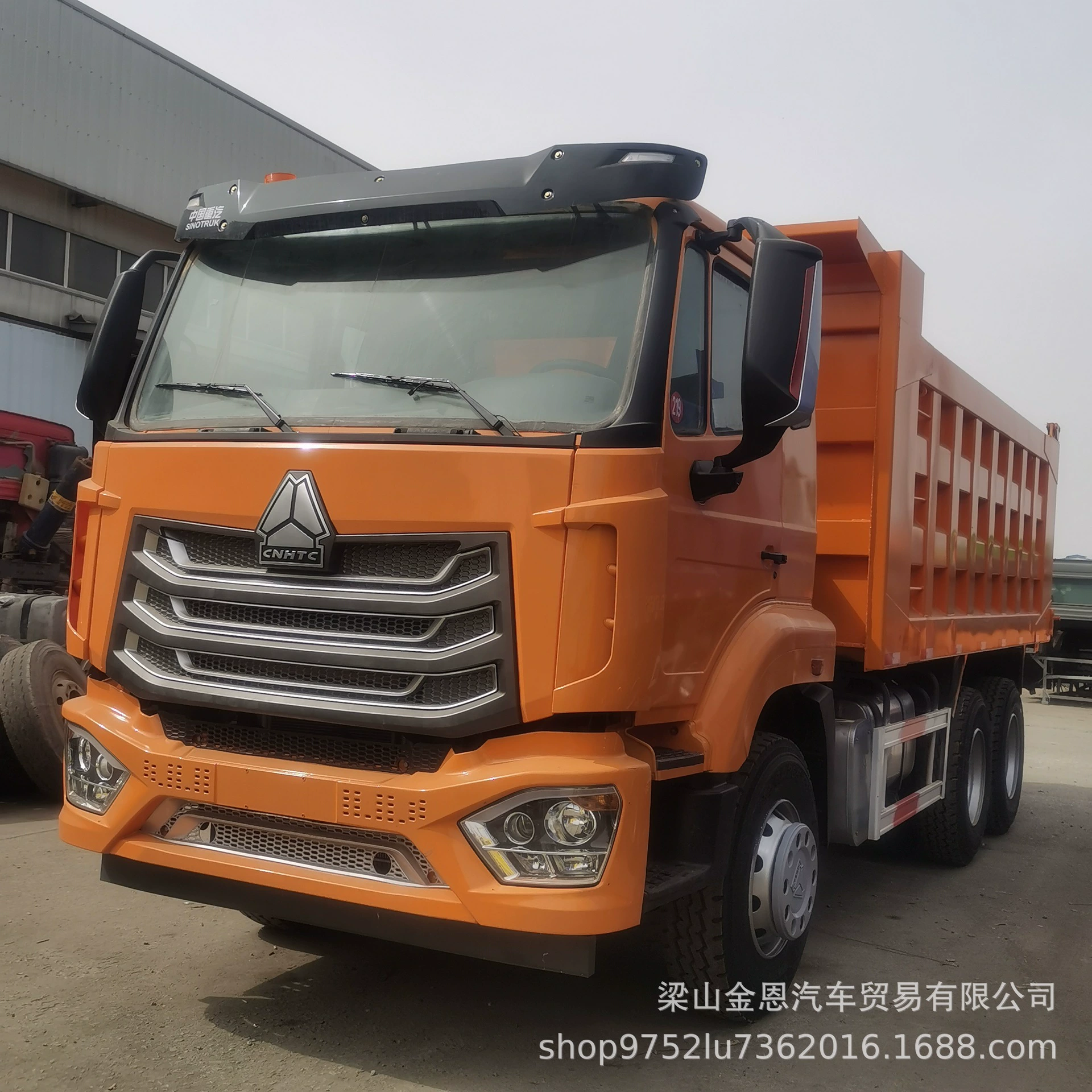 Экспорт б/у самосвала для Африки, задний восьмиколесный, 371 л.с., двухосный самосвал, усиленный кузов.