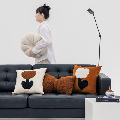 Tulip embroidered pillow case, Dutch velvet thickened cushion, light luxury model room pillow, Nordic style living room pillow