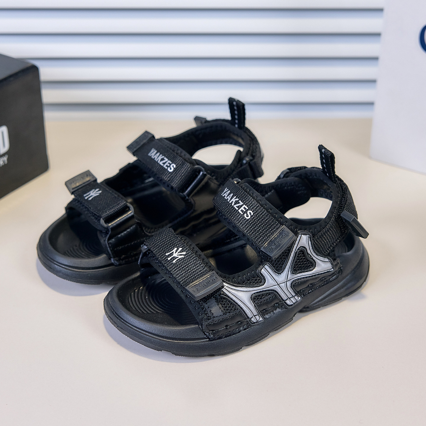 Summer children's sandals