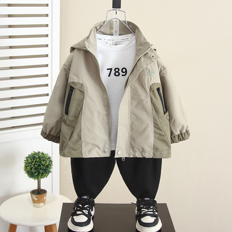 6185 ropa infantil de otoño abrigo casual 2025 primavera y otoño nuevo chico guapo chaqueta de asalto de la calle frita ropa de otoño bebé