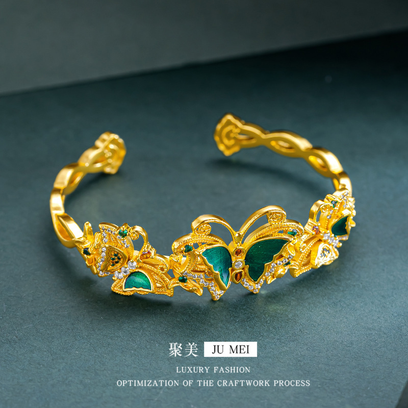National Fashion Antique Luxury Inlaid Butterfly Gold Bracelet Fashionable Elegant White All-match Light Luxury High-end Bracelet National Fashion Antique Luxury Inlaid Butterfly Gold Bracelet Fashionable Elegant White All-match Light Luxury High-end Bracelet