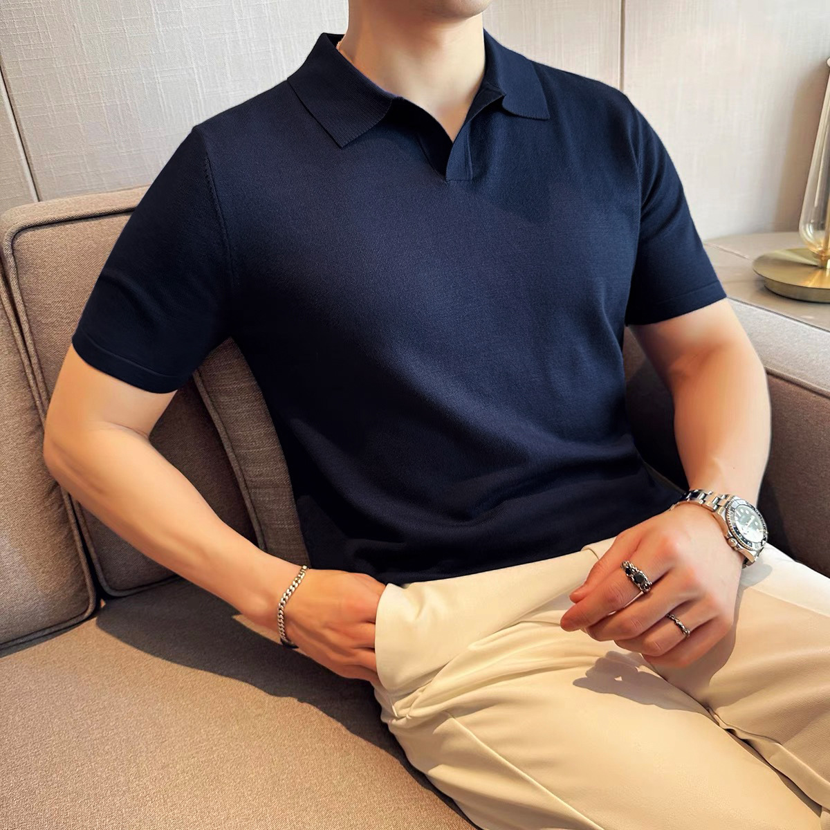 Camisa POLO de punto de color sólido para hombre, estilo fino de verano, seda de hielo, transpirable, manga corta ajustada, nueva solapa, camiseta multicolor