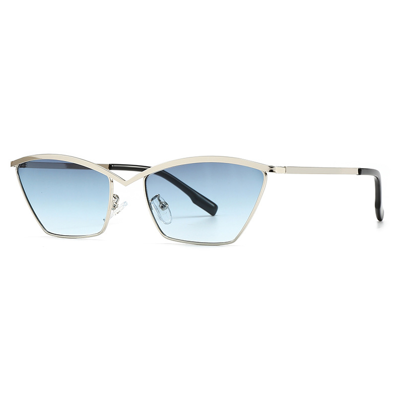 C7 silver light blue