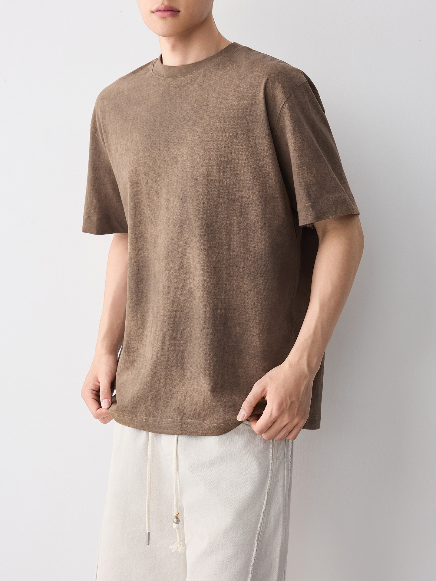 Áo thun nam tay ngắn cổ tròn chất liệu lanh cotton phong cách đường phố — màu cà phê