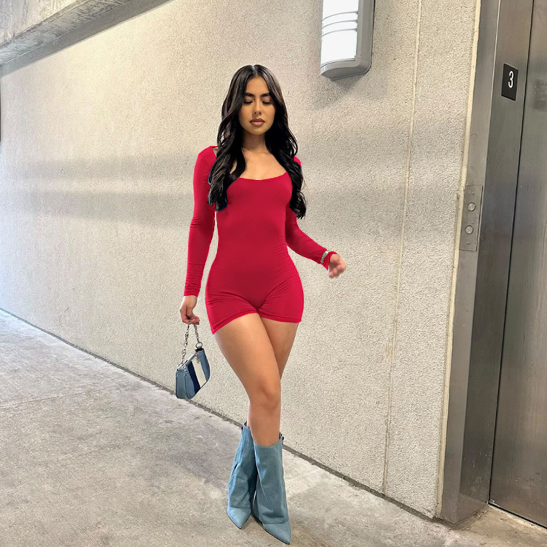 6687 红色模特图6.jpg