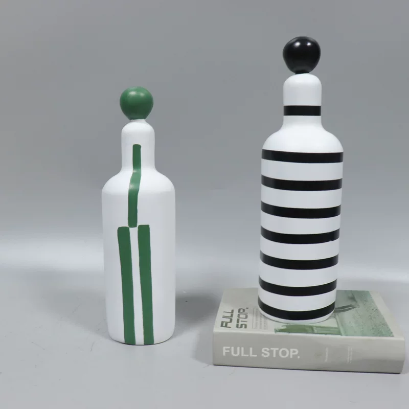 Modern creative fresh decorations, bottle, simple and elegant design, home decor