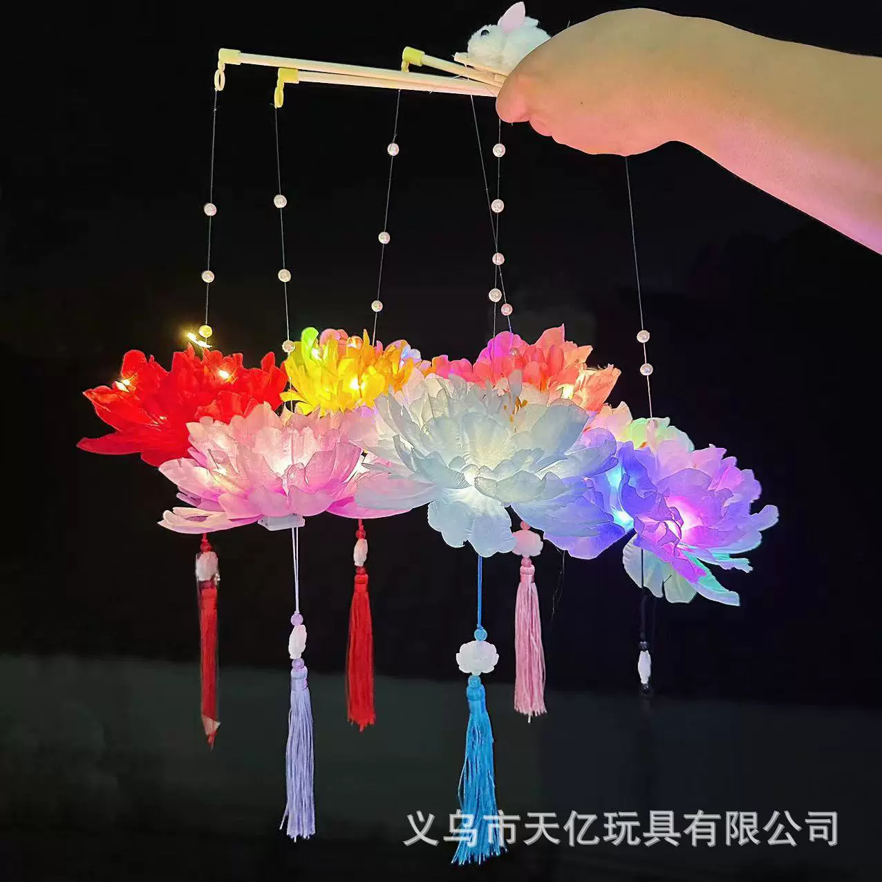 手提花灯发光兔子莲花灯荷花灯笼成品汉服拍照道具夜市摆地摊批发