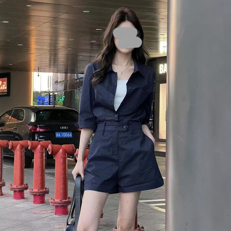 复古港式气质休闲百搭藏蓝色连衣裤女2026夏季收腰显瘦百搭短裤女