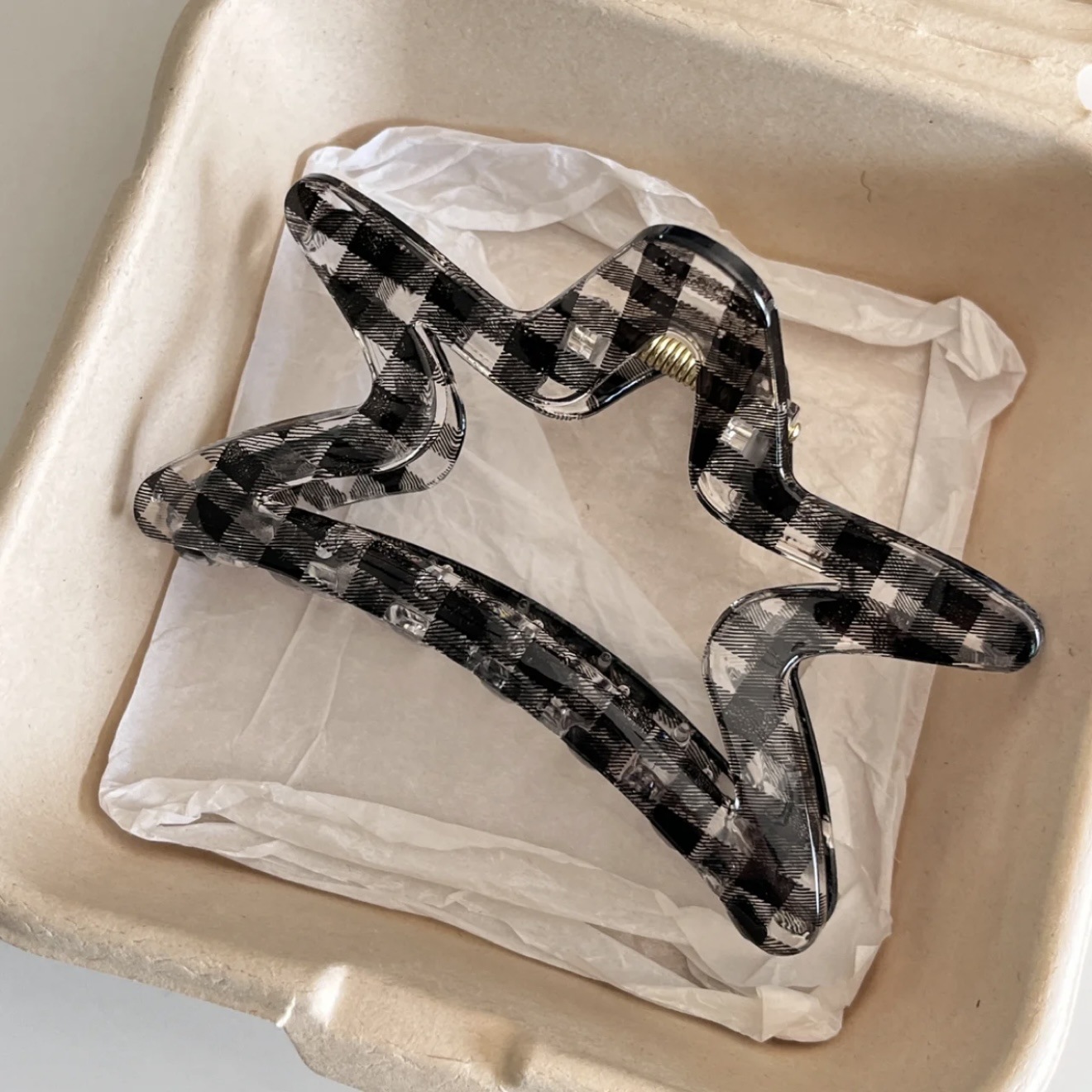 Black plaid five-pointed star
