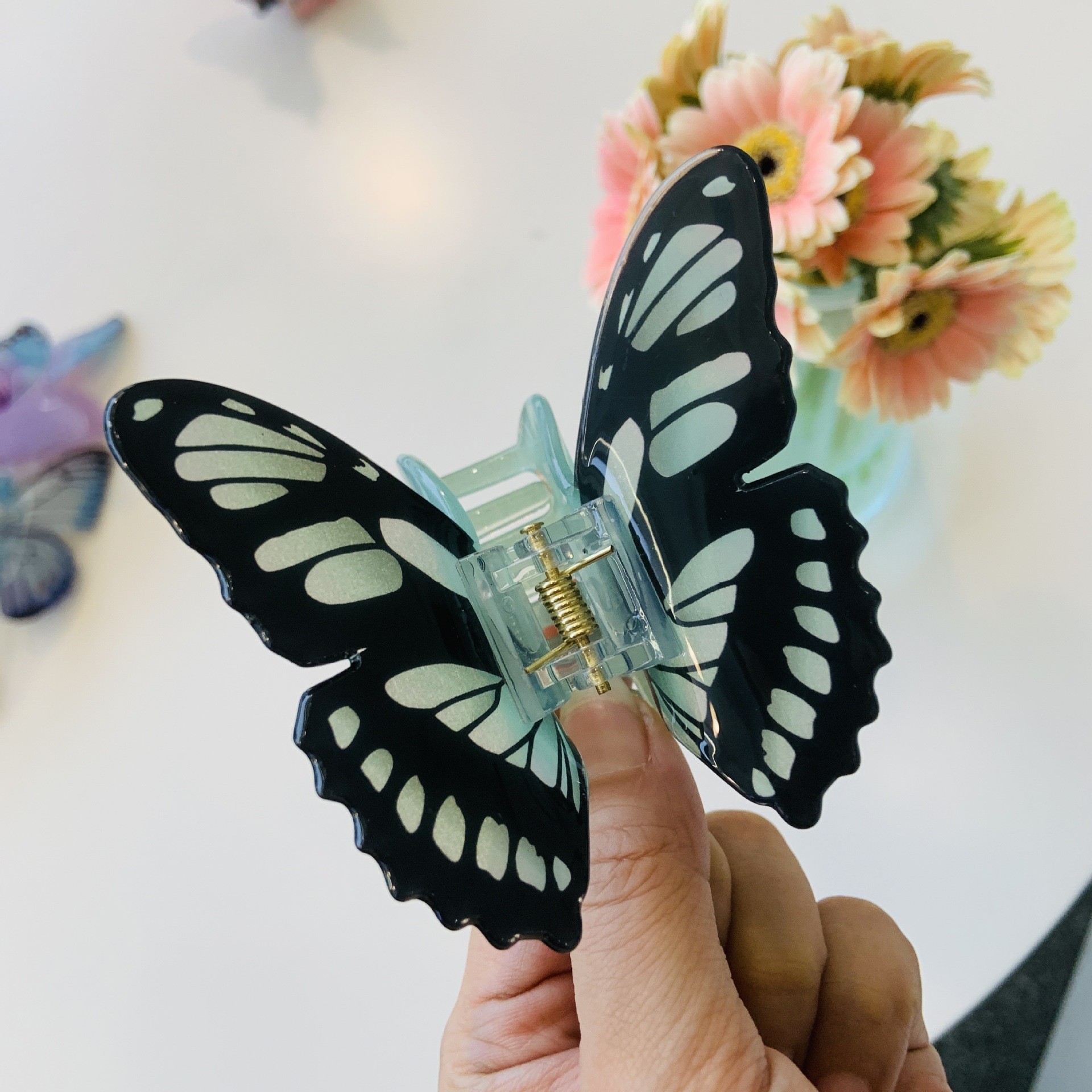 65g Weight Hair Claws Hair Accessories Type 1 Piece Quantity Casual, Daily Occasion Acrylic Material Butterfly Pattern All Seasons Season Women's Gender Cute, Retro Style Cute Retro Women's Butterfly Arylic Hair Claws 7