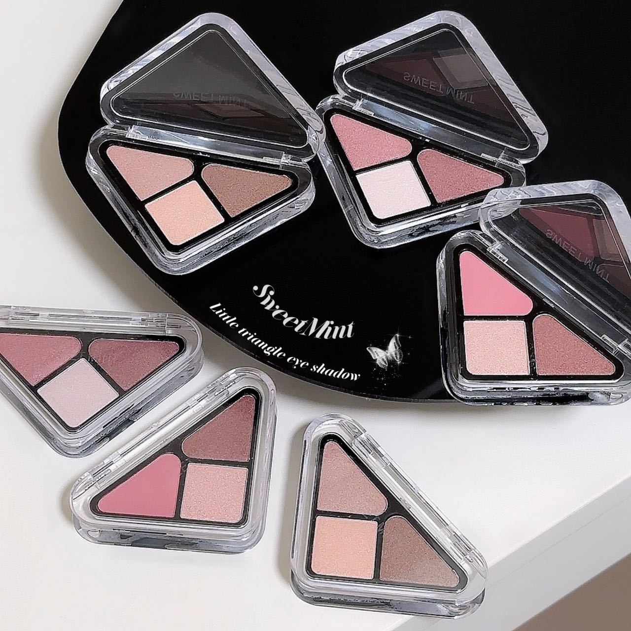 Triangular eye shadow