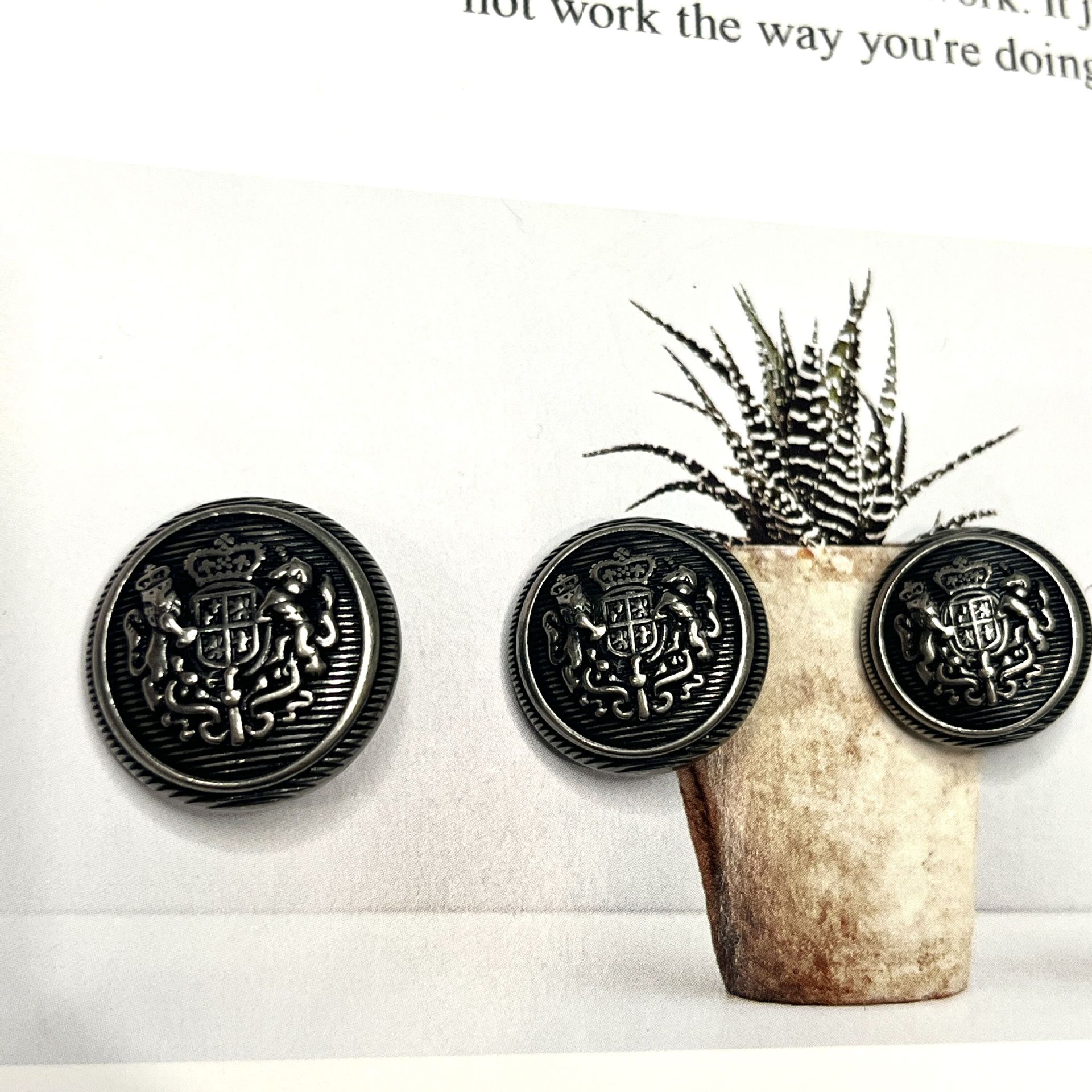 时尚复古金属手缝扣钮扣高端风衣时尚新款女士风英伦大衣爆ins款