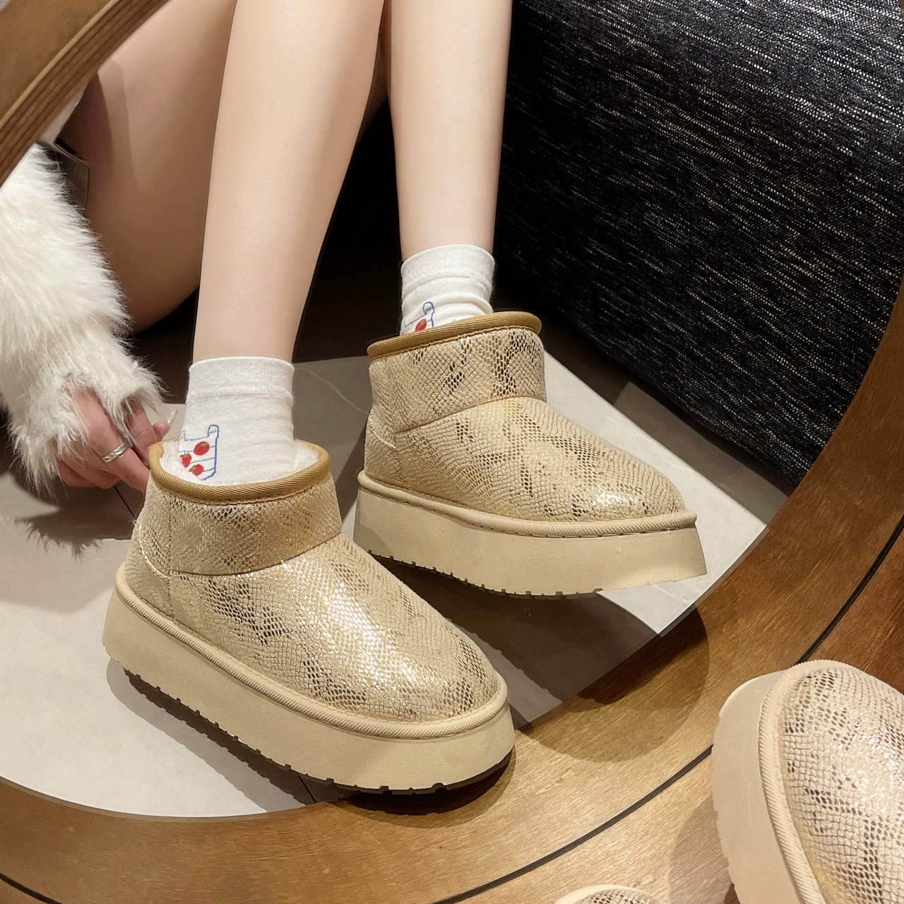 Новая круглая головка плюс бархатные кексы с толстой подошвы повседневная модная хлопковая обувь оптом осенние и зимние теплые короткие ботинки для женщин
