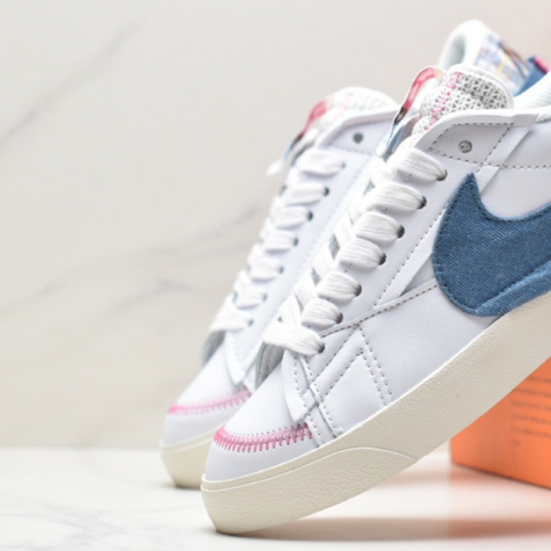 DQ1470 167 White Blue
