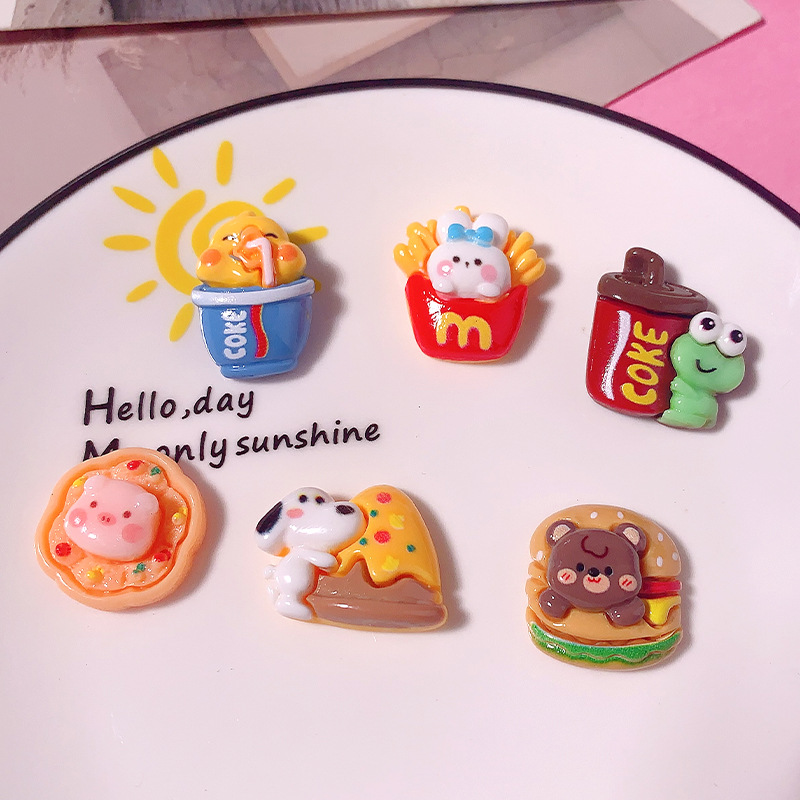 Nuevo oso de dibujos animados hamburguesas de alimentos para animales juegan accesorios de resina diy clip para el cabello de teléfono celular agujero de botón accesorios hechos a mano