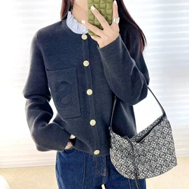 连衣裙;半身裙;女式衬衫