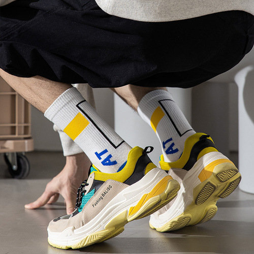 Socks Men's Mid-calf Basketball Socks Student Cotton Sports High-top Stockings Youth Football Socks Wholesale