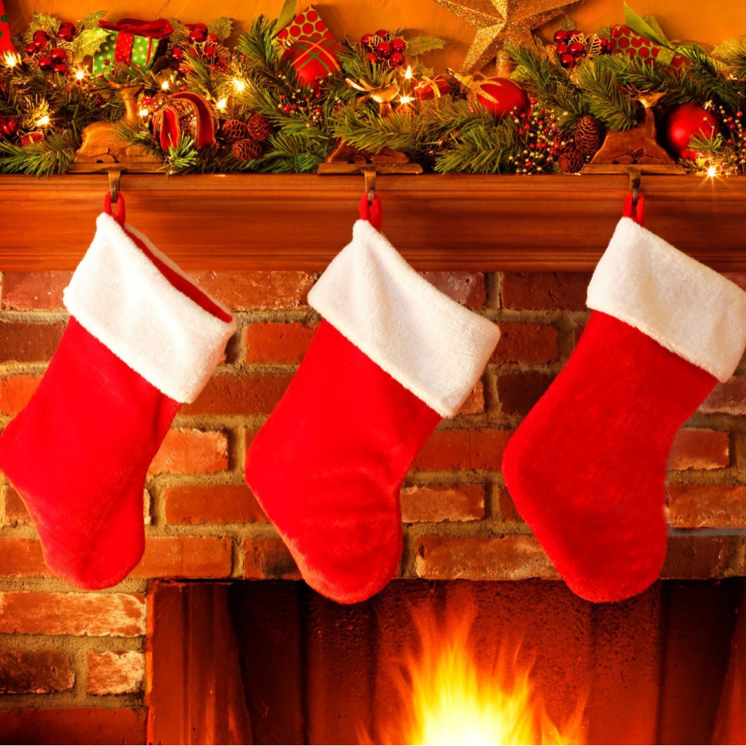 Transfronterizos bordes blancos rojos calcetines de peluche cortos de Navidad decoración de Navidad calcetines de regalo de Navidad decoración de fábrica directa