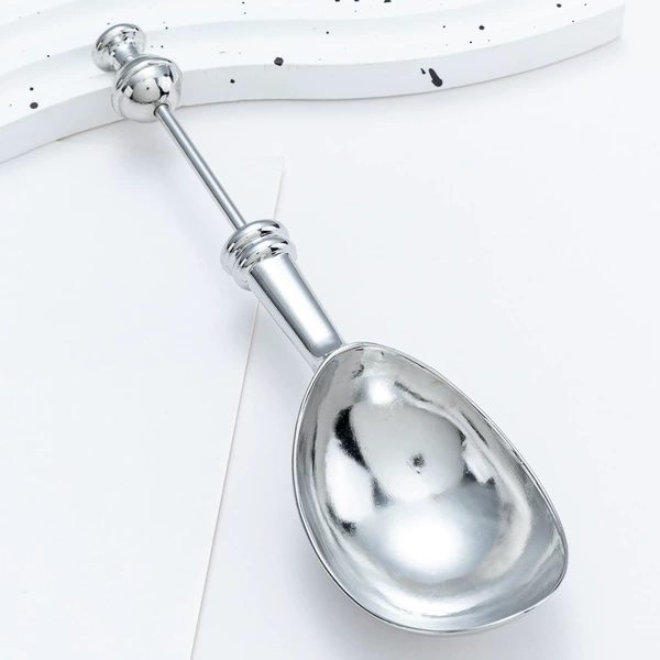Salad spoon