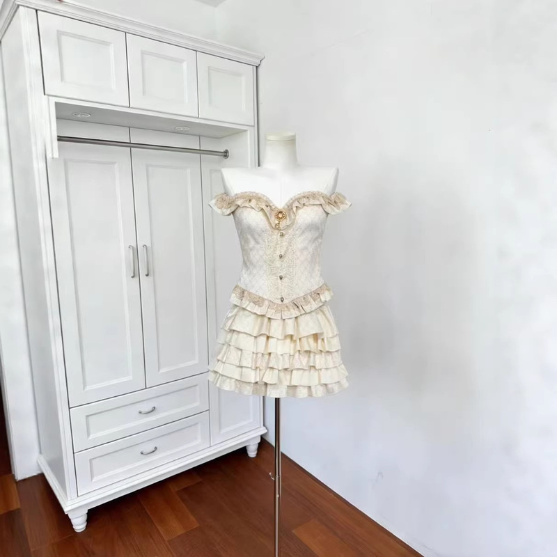 "Golden Ballet" Elegant Ruffled Lace Top Birthday Dress Ballet Cake Skirt Set "Golden Ballet" Elegant Ruffled Lace Top Birthday Dress Ballet Cake Skirt Set