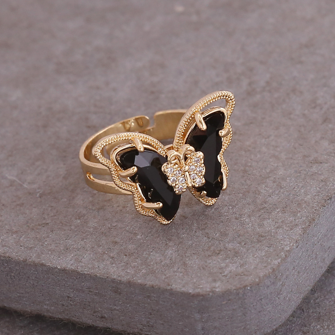 Retro Multi-color Three-dimensional Butterfly Copper Ring Wholesale Nihaojewelry display picture 7