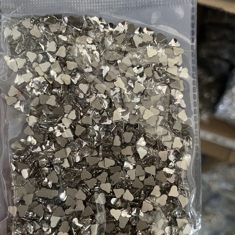 흰색 비어진 심장 3*4(미니)