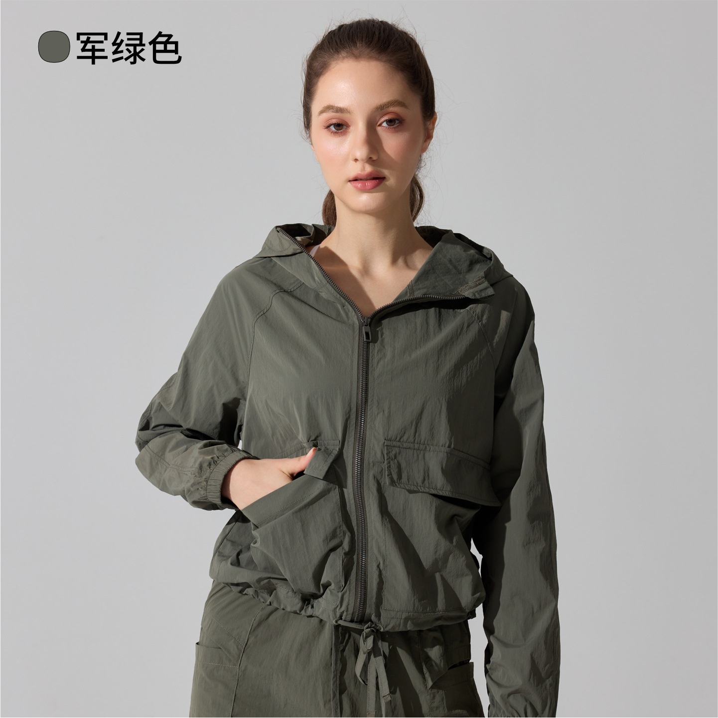 Capa de montaña al aire libre a prueba de viento ropa de moda casual chaqueta con capuchón solar ligera abrigo deportivo suelto image 10