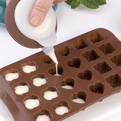 Food-grade silicone frosting pot silicone macaron pot cream squeezer sauce dispenser coffee-colored frosting tool