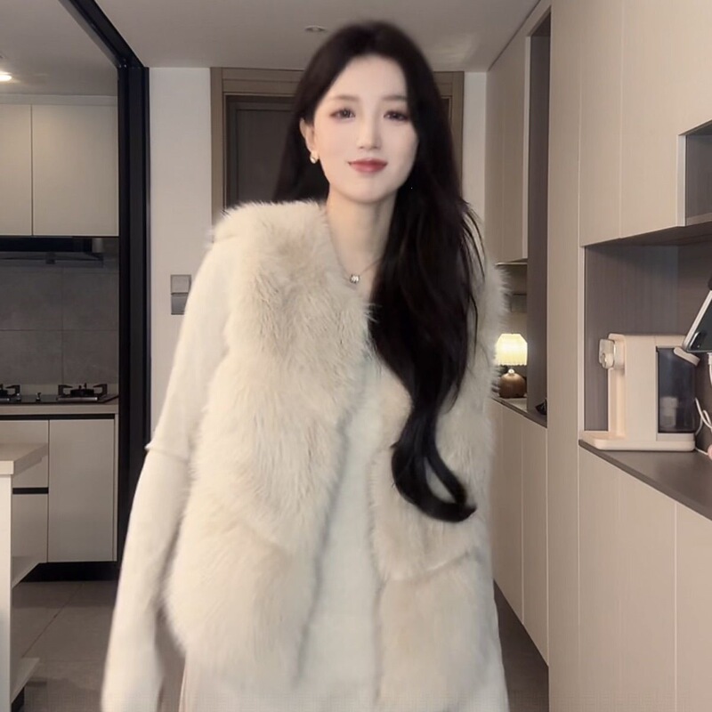 Autumn and winter gentle and atmospheric eco-friendly fox fur vest for women, white moonlight outerwear, Korean-style fur coat
