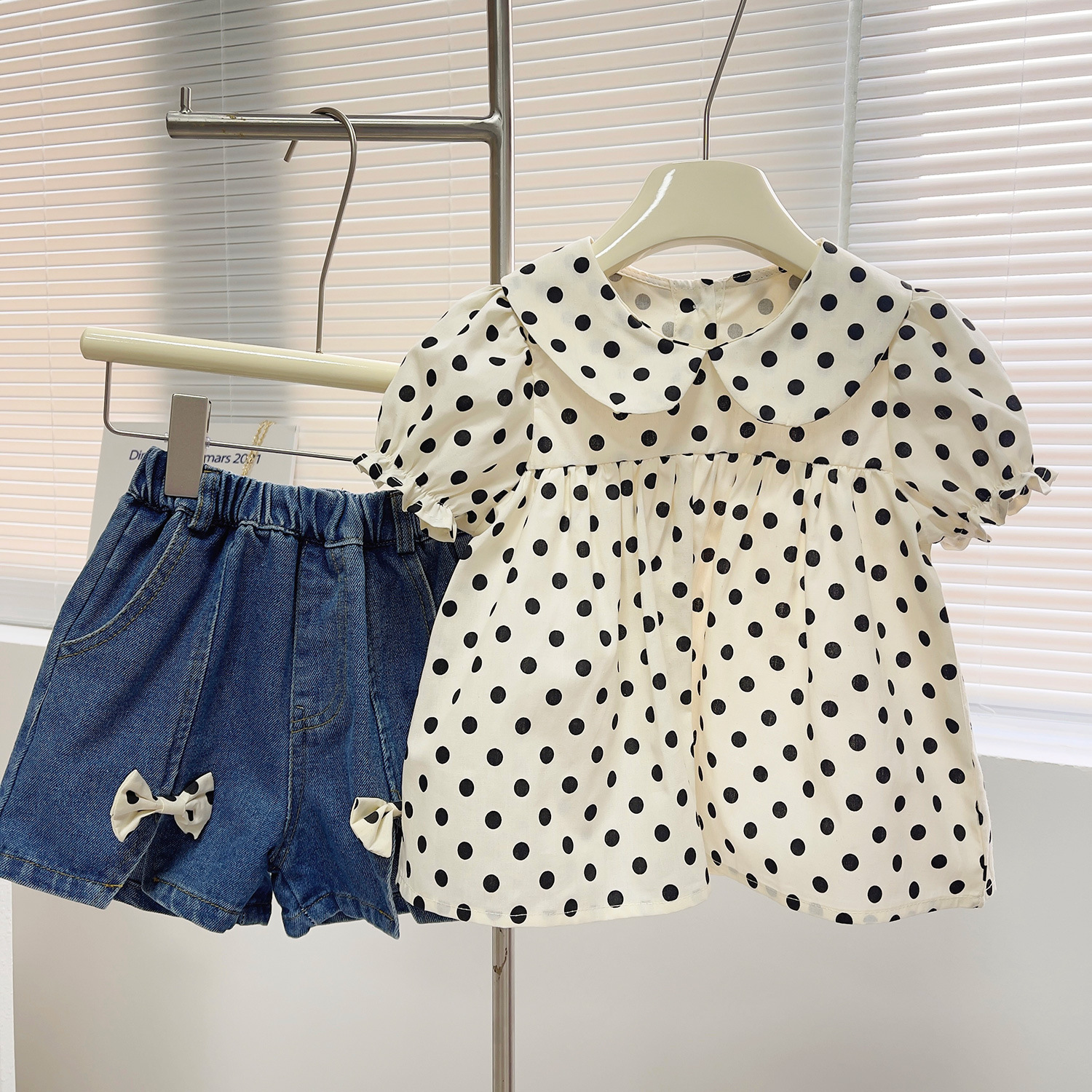 Mädchen Set Mit Polka Dot Bluse Und Jeansshorts Mit Schleife_voghion.com