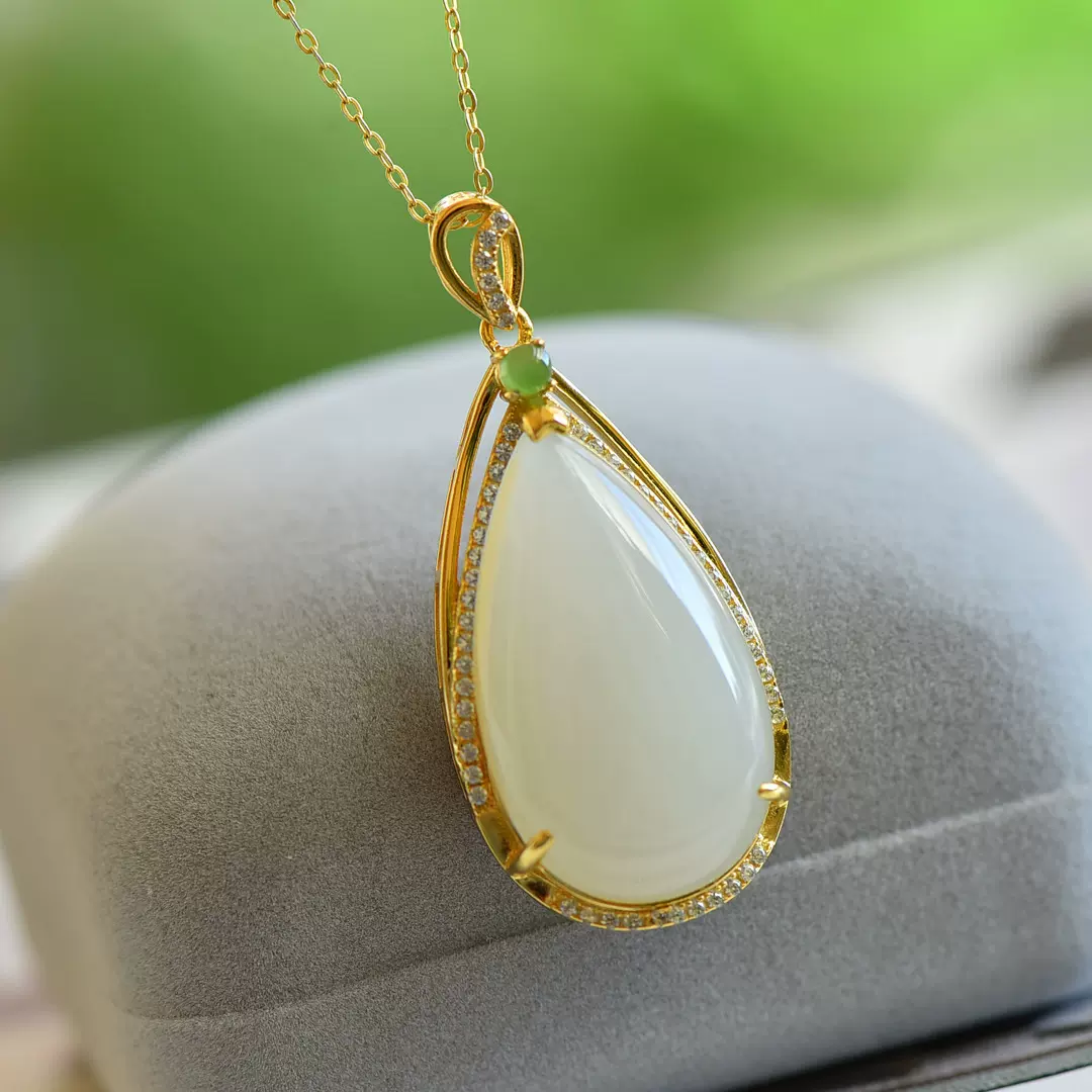 三青水月水滴几何型和田白玉吊坠s925镶嵌挂件气质百搭女项链饰品